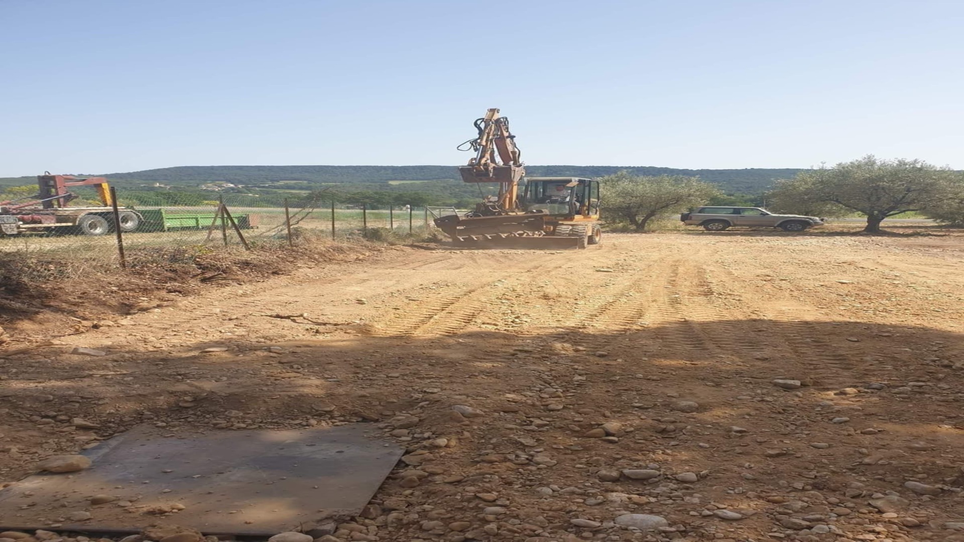 Chantier terrassement Vaucluse — pelle mécanique